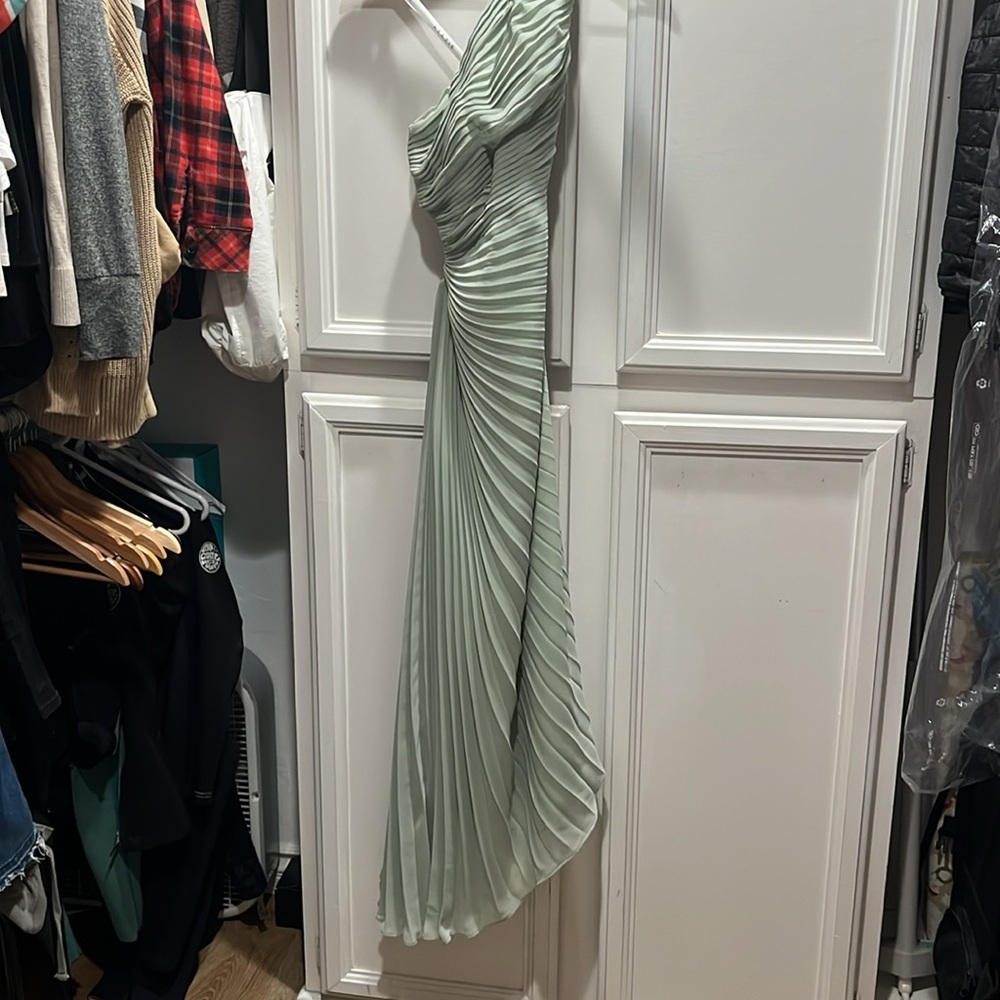 Azazie bridesmaid (A4 size) One-Shoulder dusty sage - Picture 6 of 7